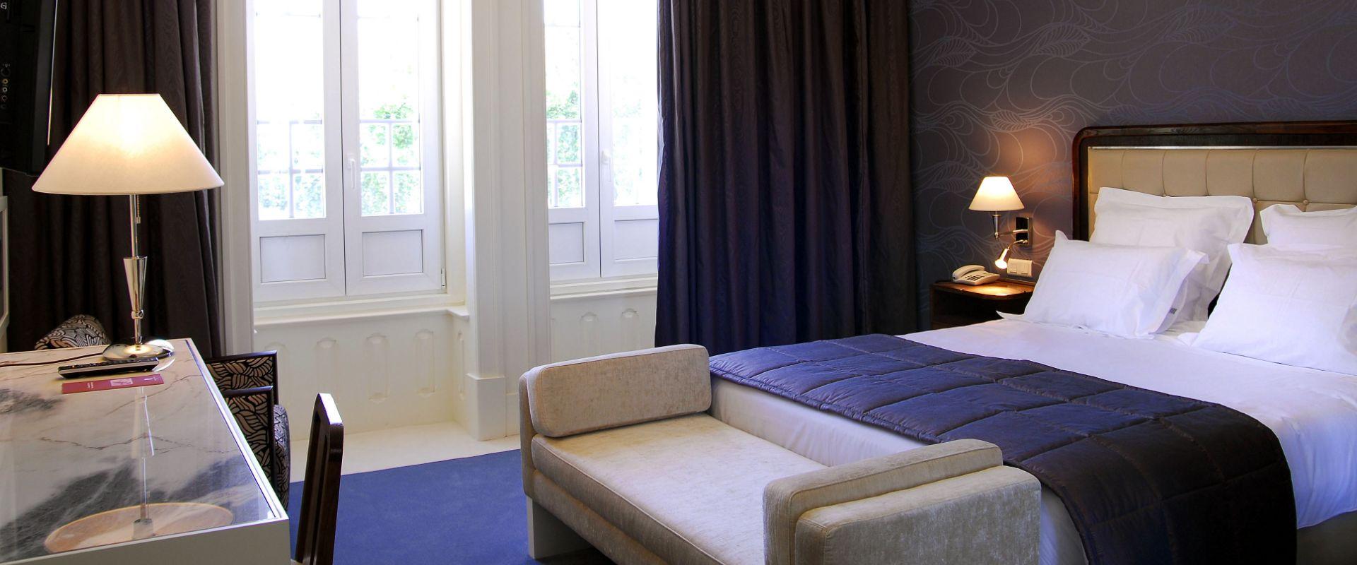 Classic Room with an individual bed and exterior view Curia Palace Hotel Coimbra Classic Room with an individual bed and exterior view Curia Palace Hotel Coimbra